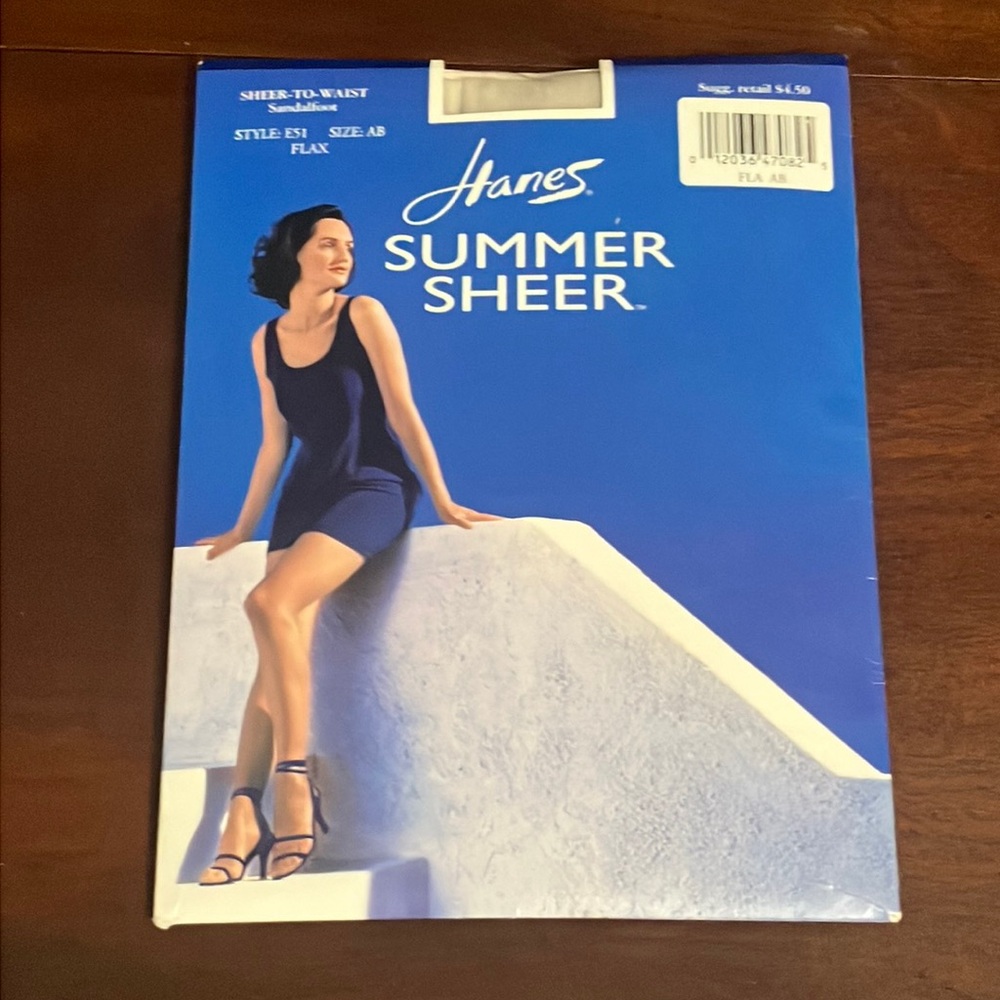 Vintage 1996 Hanes Summer Sheer to Waist Sandalfoot Style E51 Flax Pantyhose AB